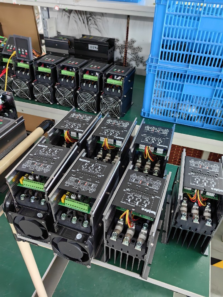 电力调整器在哪些工业领域利用最宽泛（如电炉加热、电机调速等）？有什么特殊的利用案例？