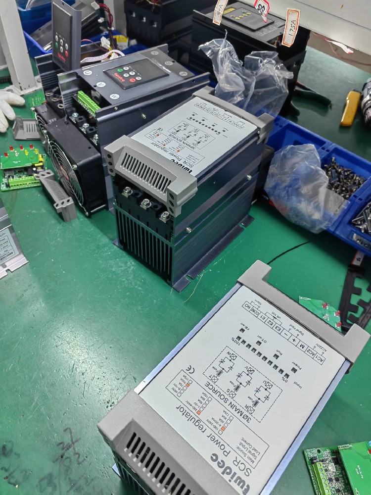 若何确定电力调整器触发？榈墓收系匚？